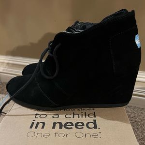 TOMS suede wedge lace up booty